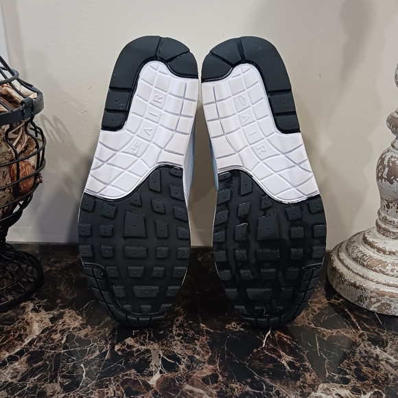 Nike AirMax 1 Atomic Teal Streetwear/Lifestyle/Athletic Shoes Size 8.5 for Women - Picture 12 of 12